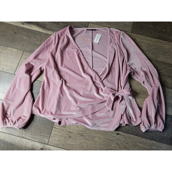 Lane Bryant (NEW) Classic Blouson-Sleeve Surplice Tie Velour Top - Picture 4 of 11